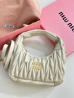 Женская сумка розовая miu miu — цена 4800 грн в каталоге Сумки ✓ Купить  аксессуары по доступной цене на Шафе | Украина #135065680