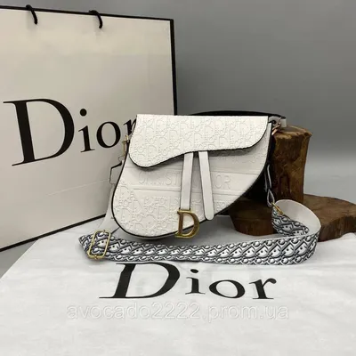 Именные сумки Dior Book Tote на фото с Натальей Водяновой и другими  звездами | Glamour