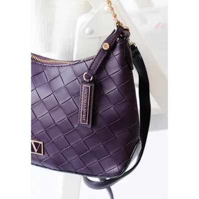 Купить Стильная сумка Studded V-Quilt 24/7 от Victoria's Secret 09894.  Женское белье Виктория Сикрет | beangel.ua