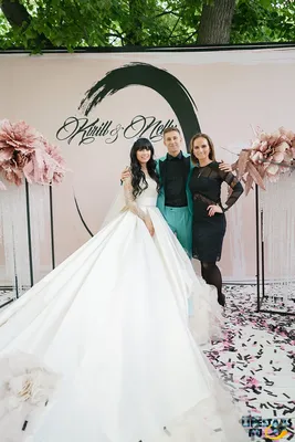 Участница Дом-2 Нелли Ермолаева в очередной раз вышла замуж. Фото со  свадьбы, похожей на похороны