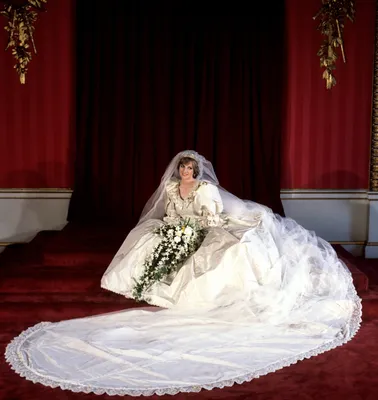 Свадебное платье принцессы Дианы: все, что нужно знать об одном из главных  нарядов XX века | Tatler Россия
