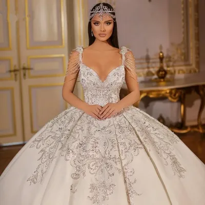 Выбираем правильное платье принцессы для свадьбы. Будьте самой неотразимой  невестой, создайте уникальный образ вместе с нашим интернет магазином.