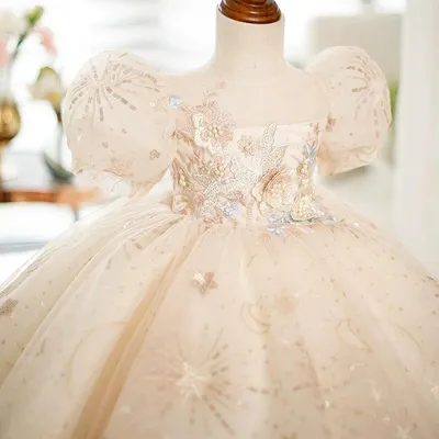 Скромное платье принцессы Иман для нежной свадьбы | Кошка в короне | Дзен