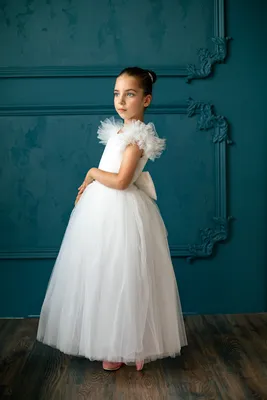 Свадебное платье Лани | Классическая модель платья «Принцесса» с пышной  юбкой из нежной сетки и удивительным кружевным верхом