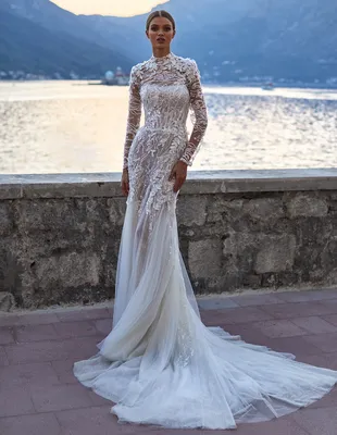 Силуэтное свадебное платье рыбка | Sheath wedding dress, Wedding dress,  Fashion