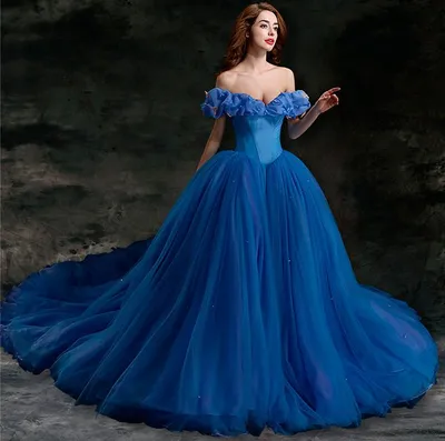 Свадебное платье синего или голубого цвета прекрасный выбор. | Популярные свадебные  платья, Синее свадебное платье, Синие длинные платья