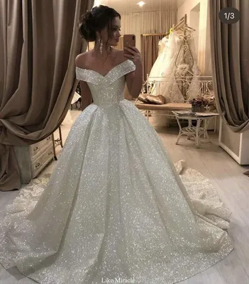 Мега классное свадебное платье из люксовой коллекции Dubai! У нас в наличии  оооочень много платьев , от простых на роспись до роскошных со… | Instagram
