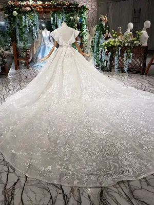 В каких платьях выходят замуж китайские невесты: 28 реальных фото | theGirl