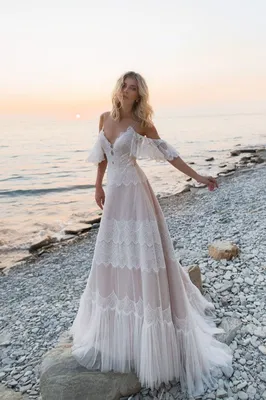 Пляжное свадебное платье Caramelle Adriana | Купить свадебное платье в  салоне Валенсия (Москва)