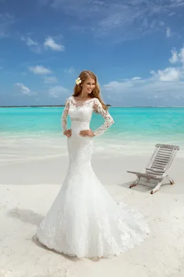 Топ-15 модных платьев для свадьбы на пляже