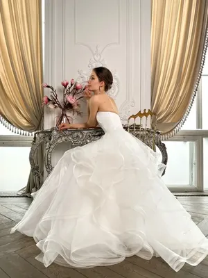 Нежное свадебное платье с глубоким вырезом артикул 215287 цвет пудровый👗  напрокат 7 000 ₽ ⭐ купить 34 000 ₽ в Москве
