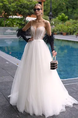 Серебряное свадебное платье с пышными рукавами купить в Москве