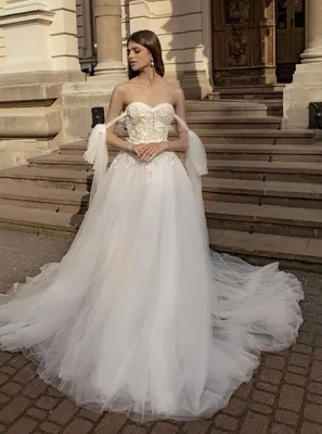 Свадебные платья до 300 тысяч рублей в салоне «Ваниль» в Москве