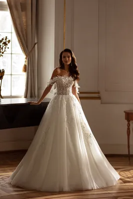 Пышные свадебные платья – купить платье принцессы с пышной юбкой в СПб |  Каталог с ценами