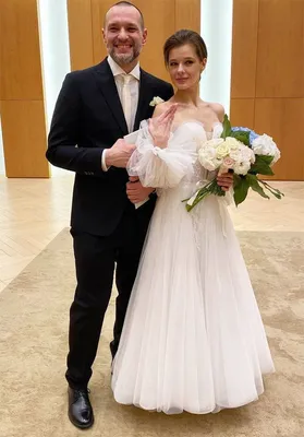20 самых красивых свадебных платьев российских звезд: голосуем за самый  нежный образ - Я Покупаю