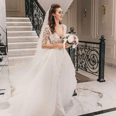 Топ-5 свадебных платьев российских знаменитостей 2018 года. А какое платье  выбрала бы ты? | Свадебные платья, Платья, Белые свадебные платья