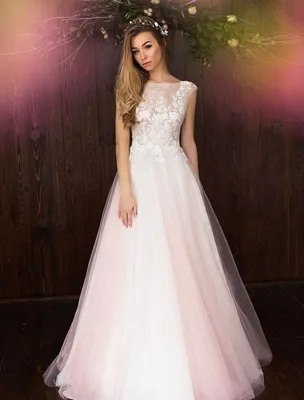 Свадебное платье нежно розового цвета