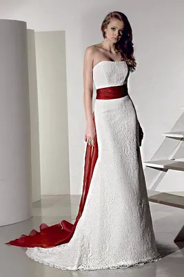 Свадебное платье с красным поясом Юлали | Купить свадебное платье в салоне  Валенсия (Москва)