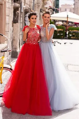 Пышное свадебное платье с красным кружевом Gabbiano Esha | Купить свадебное  платье в салоне Валенсия (Москва)