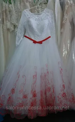 Красное свадебное платье: 120+ шикарных образов для ярких невест
