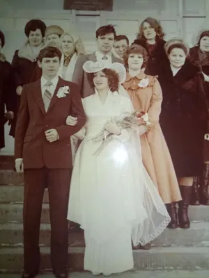Свадебные платья 60, 70, 80, 90, 2000-х годов: фото и особенности моды  свадебного наряда