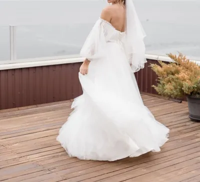 5 свадебных платьев от Валентина Юдашкина: как выглядят наряды, в которых  выходили замуж Глюкоза, Навка и Королева | WOMAN