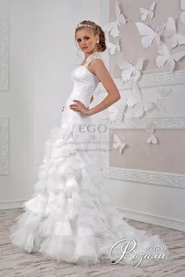 свадебное платье с глубоким декольте артикул 204996 цвет белый👗 напрокат  10 000 ₽ ⭐ купить 80 000 ₽ в Нижнем Новгороде