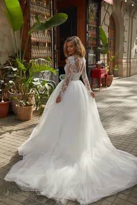 Свадебные платья 50 размера в СПб недорого