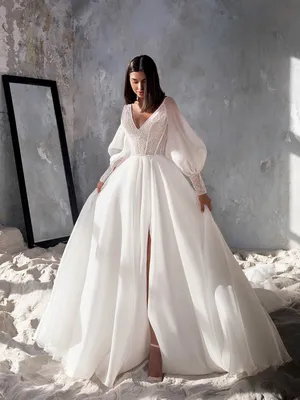 Свадебное платье пышного силуэта Naviblue Bridal Jerrold 18013 — купить в  Москве - Свадебный ТЦ Вега
