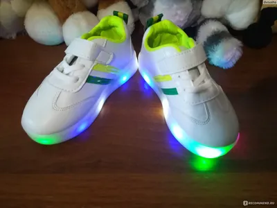 Светящиеся кроссовки JOOM Pair of shoes baby toddler children luminous  sneakers baby striped shoes LED light up size: 21-30 - «Популярные светящиеся  кроссовки из Поднебесной! Ребёнок в восторге, мама не очень) » | отзывы