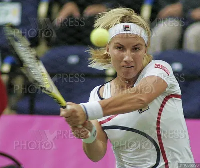 Светлана Кузнецова снялась с турнира в Мадриде из-за травмы :: Теннис ::  РБК Спорт