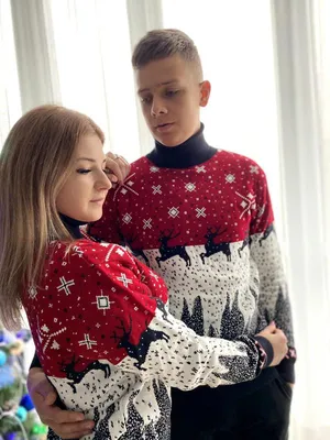 Новогодний мужской свитер с оленями недорого - Тверской трикотаж