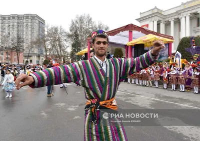 Таджикский национальный халат (65 фотографий)