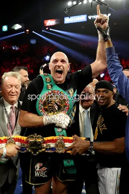 Тайсон Фьюри, обладатель титула WBC в тяжелом весе против Деонтея Уайлдера, Лас-Вегас, 2020, изображения | Бокс Плакаты