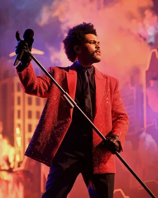 The Weeknd дал эффектное шоу на финале «Супербоула»