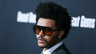 Рэпер The Weeknd оплошался на глазах у тысяч фанатов: концерт пришлось  отменить