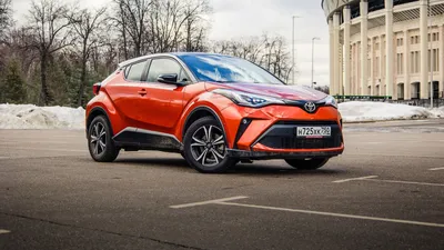 Дизайном наружу. Все плюсы и минусы Toyota C-HR: подробный тест - читайте в  разделе Тесты в Журнале Авто.ру