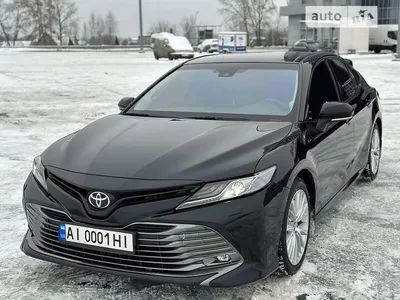 Toyota Camry: кабинет на колёсах. Обзор от CAR72.RU