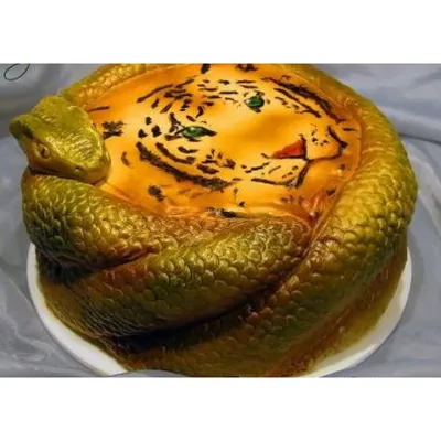 Торт - змея 🐍 🍰 annatsymbal.ru #аннацымбал #тортыворонеж  #тортназаказворонеж #тортназаказ #тортворонеж #капкекиназаказворонеж  #бентоторт… | Instagram