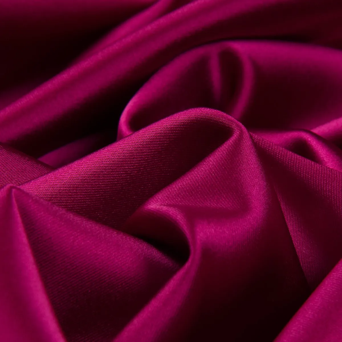Сенный цвет. Тиси ткань фуксия цвет. Атлас Дюпон. Фуксия. Фуксия цвет f754e1. Пурпурная ткань.