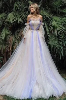 Свадебные платья 2019-2020: топ-10 трендов свадебной моды, тенденции и  тренды свадебных платьев | GlamAdvice | Свадебные платья, Платья, Пышные свадебные  платья