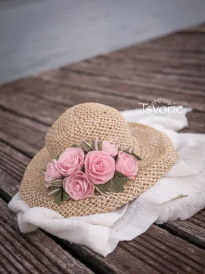 Шляпа и цветы из бумаги | Шляпа, Украшения, Цветы
