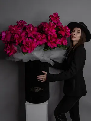 Розы в шляпой коробке, артикул: 333087894, с доставкой в город Севастополь