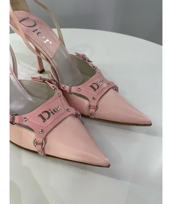 Dior shoes hi-res stock photography and images - Alamy