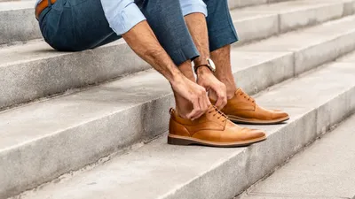 The Best Shoes to Wear with Jeans | Pavers™ US