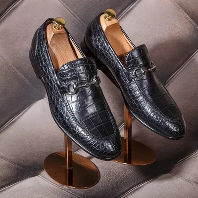 How to Get These Gucci Loafers That No One Else Will Have | Gucci shoes,  Gucci loafers, Gucci mules