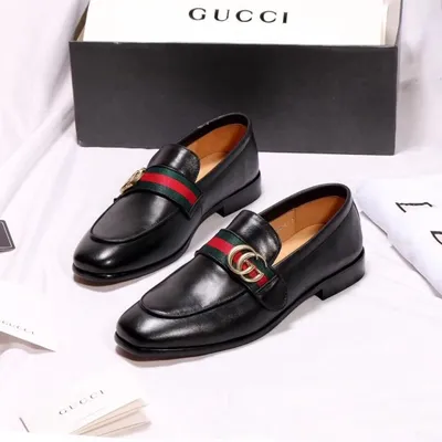 Gucci shoes hi-res stock photography and images - Alamy