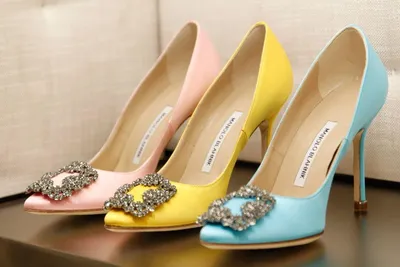 Атласные туфли-лодочки Manolo blahnik BMS-107125 купить в Москве |  Интернет-магазин Brends-msk.ru