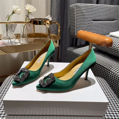 Туфли MANOLO BLAHNIK - купить с доставкой по выгодным ценам в  интернет-магазине OZON (1351478872)