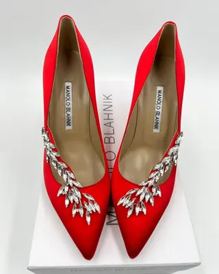 Женские белые атласные туфли manolo blahnik с брошью маноло бланик лодочки  свадебные для свадьбы — цена 5499 грн в каталоге Туфли ✓ Купить женские  вещи по доступной цене на Шафе | Украина #105321126